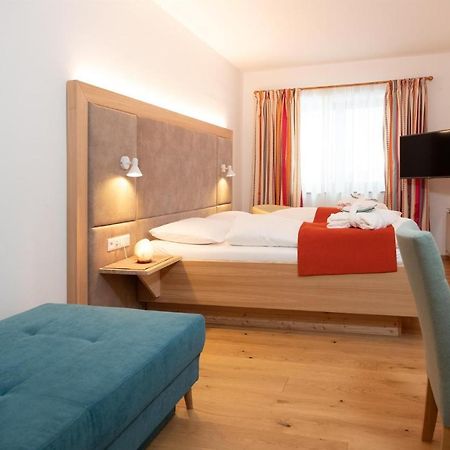 Santner, Hotel Eugendorf Eksteriør bilde