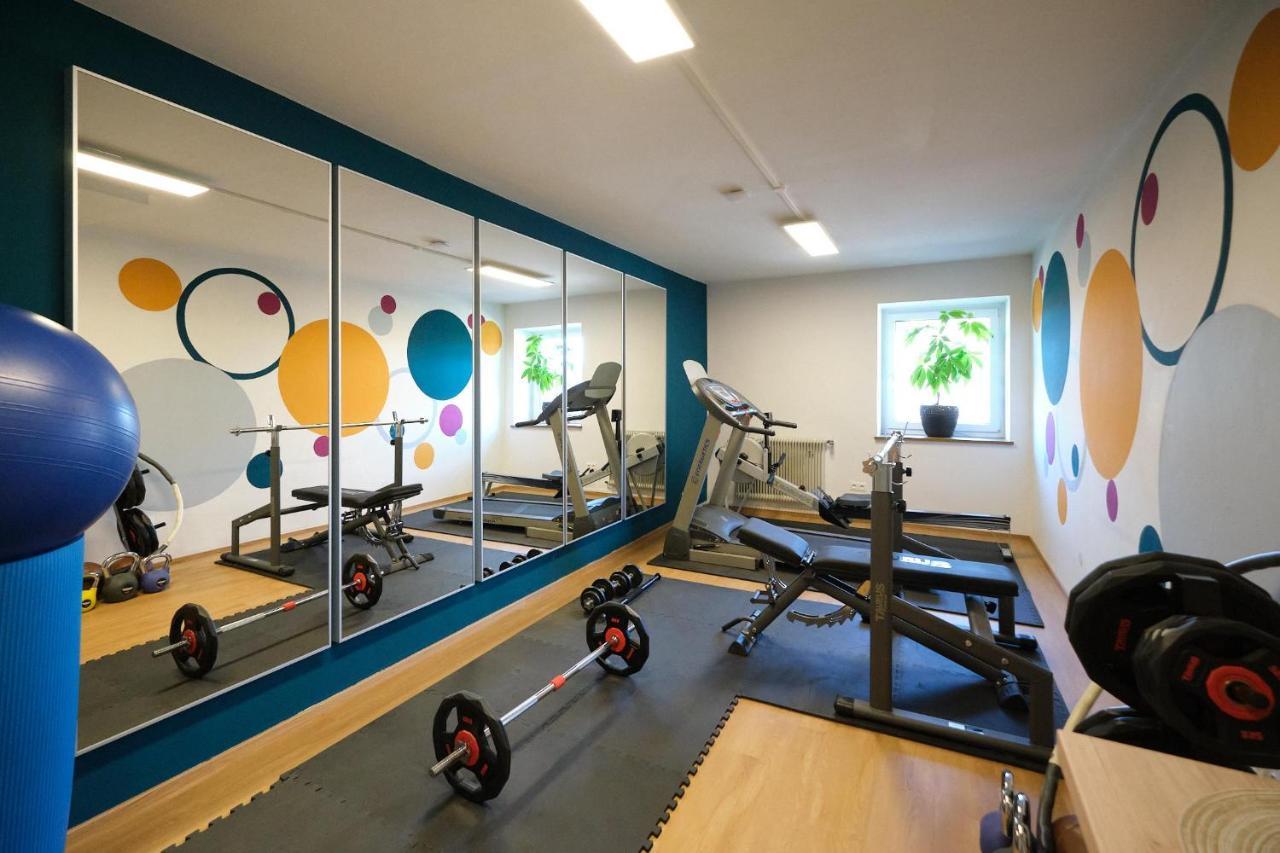 Santner, Hotel Eugendorf Eksteriør bilde