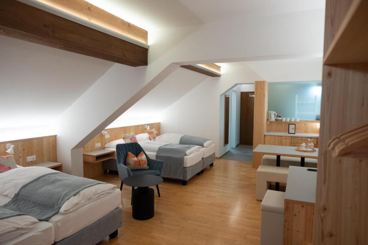 Santner, Hotel Eugendorf Eksteriør bilde