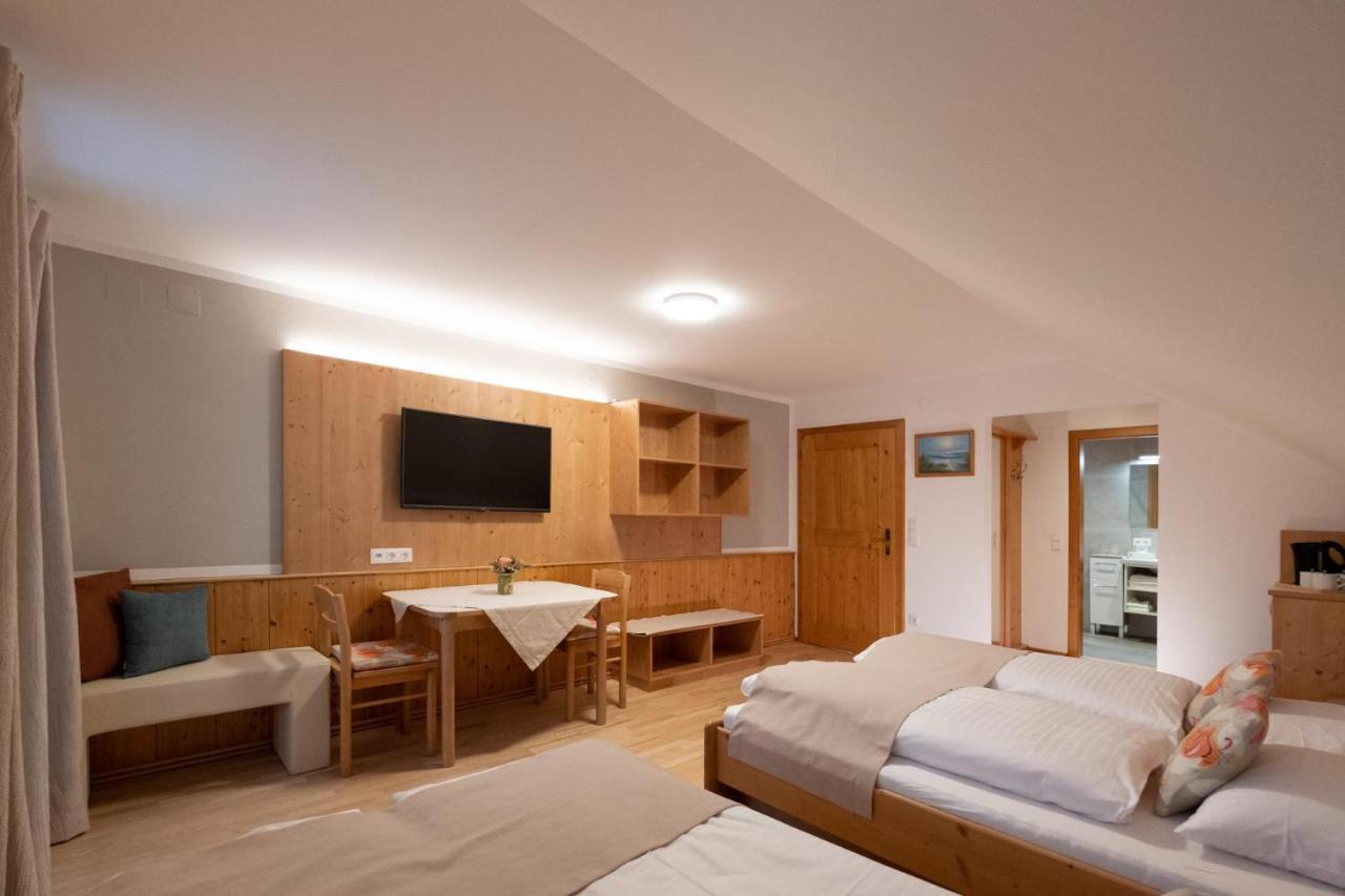 Santner, Hotel Eugendorf Eksteriør bilde