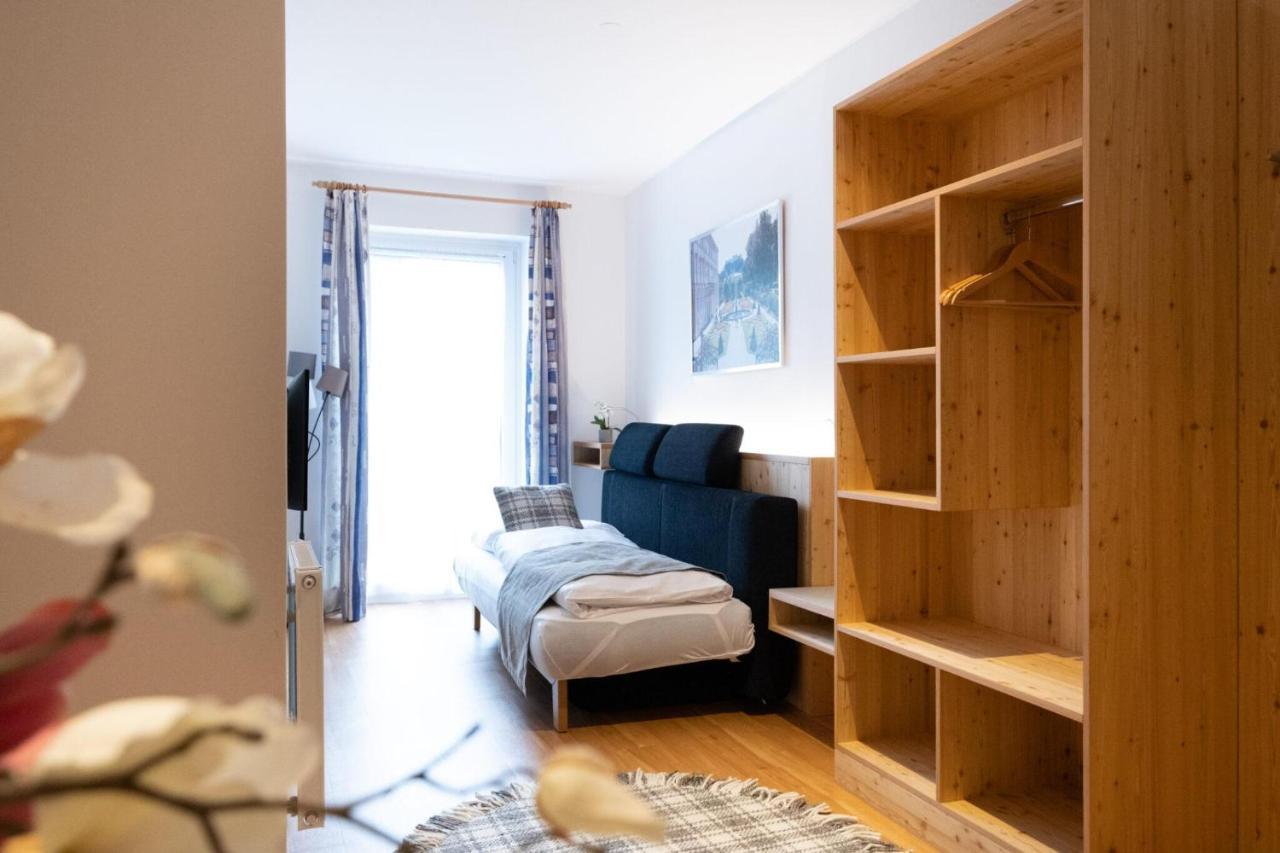 Santner, Hotel Eugendorf Eksteriør bilde