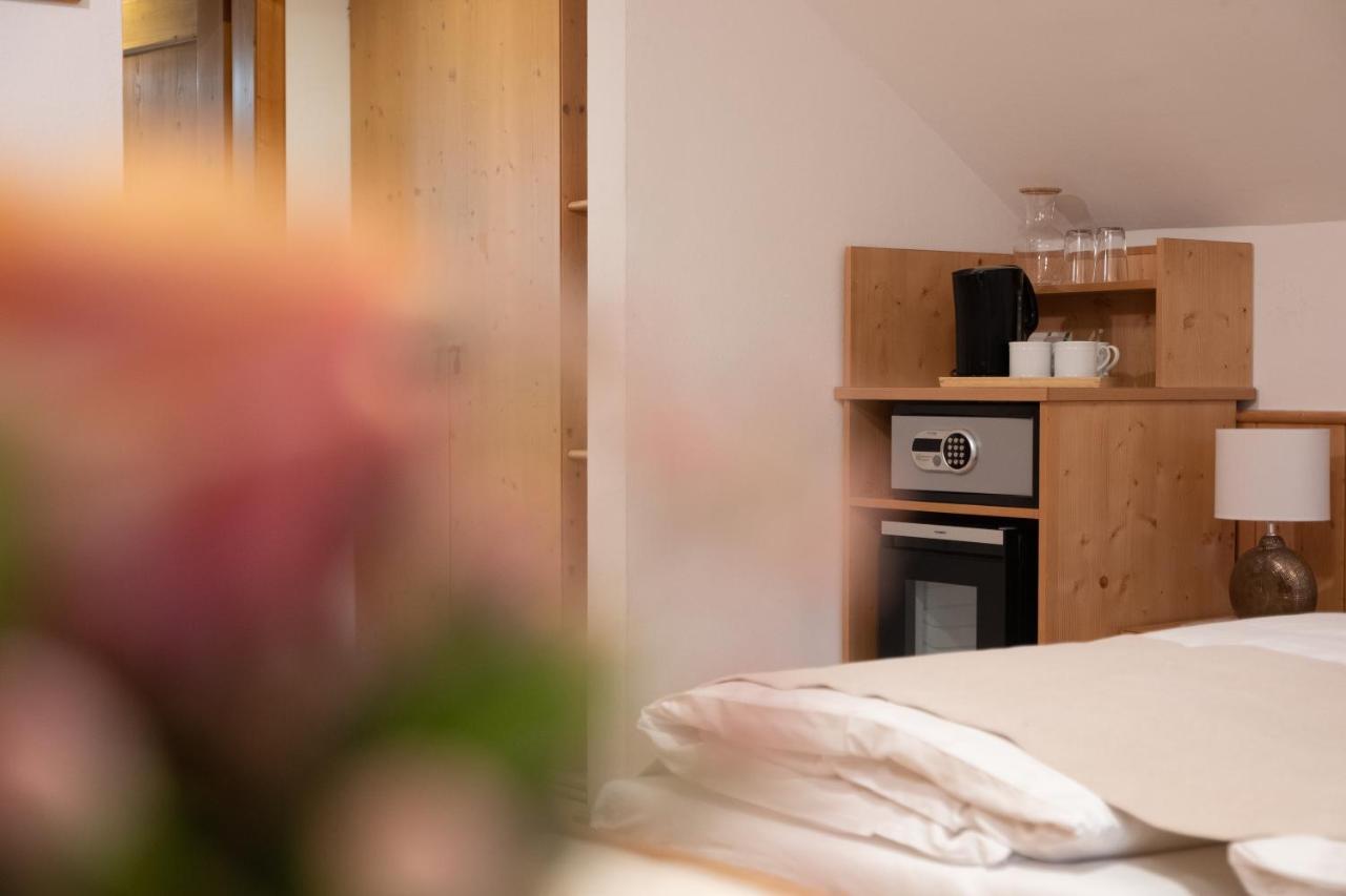 Santner, Hotel Eugendorf Eksteriør bilde